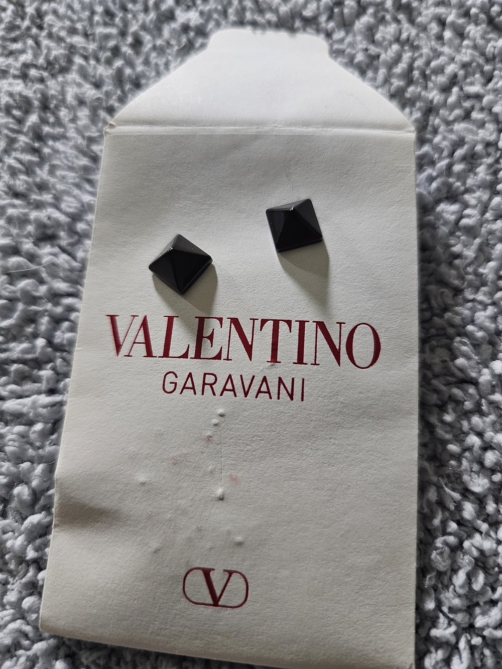 Valentino Garavani Black Pyramid Stud Replacements - Picture 1 of 4